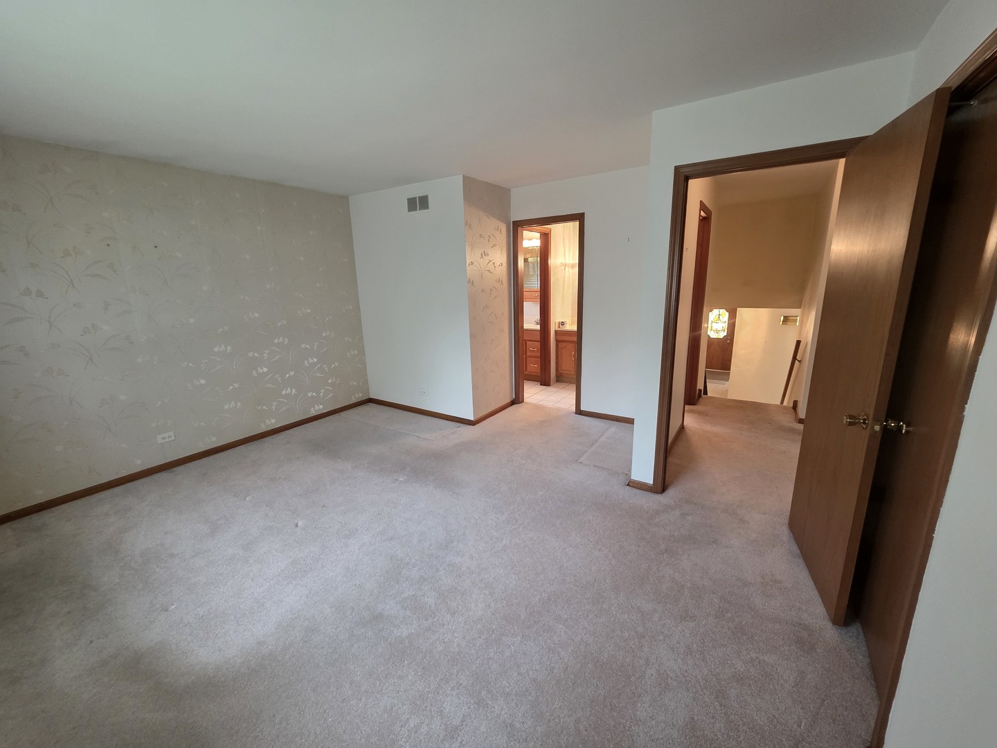 7725 Sawyer Road, Darien, IL 60561