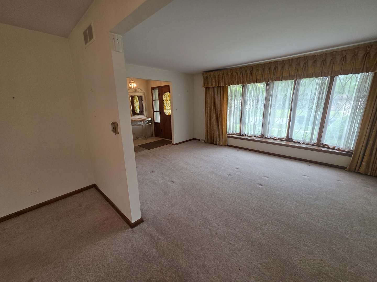 7725 Sawyer Road, Darien, IL 60561