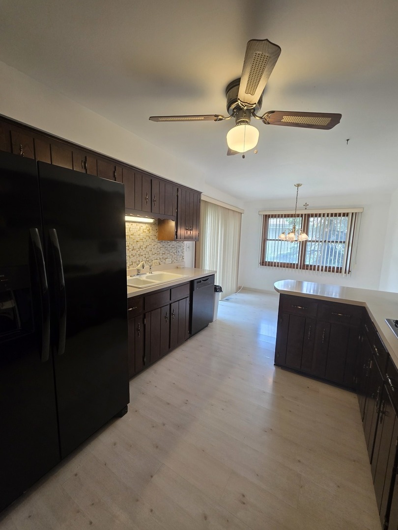 7725 Sawyer Road, Darien, IL 60561