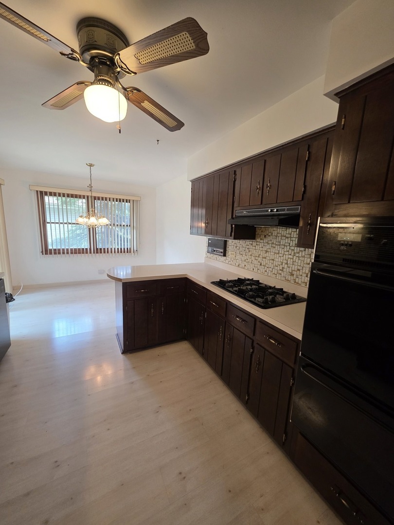 7725 Sawyer Road, Darien, IL 60561