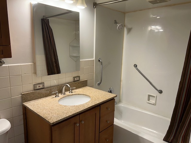 7234 W North Avenue #711, Elmwood Park, IL 60707