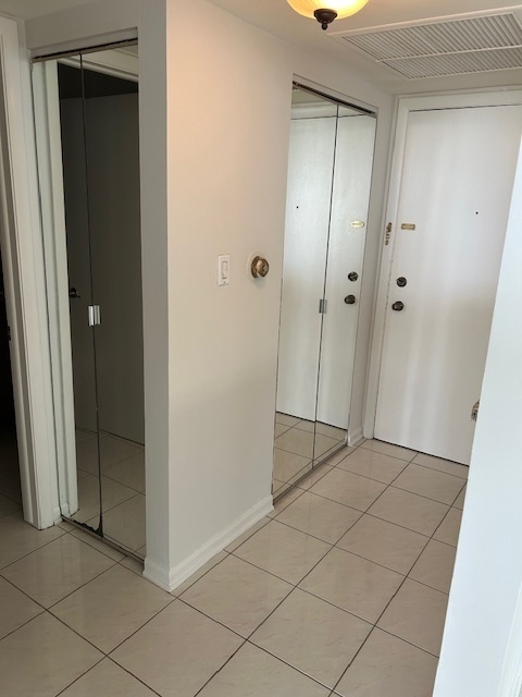 7234 W North Avenue #711, Elmwood Park, IL 60707