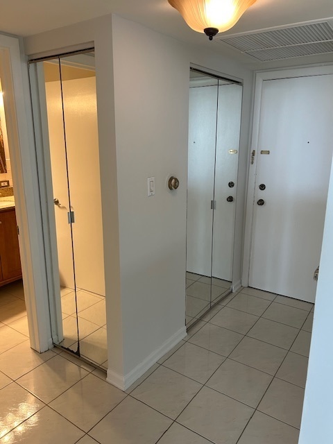 7234 W North Avenue #711, Elmwood Park, IL 60707