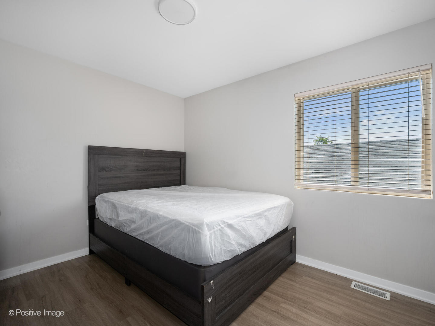 4243 S Princeton Avenue, Chicago, IL 60609
