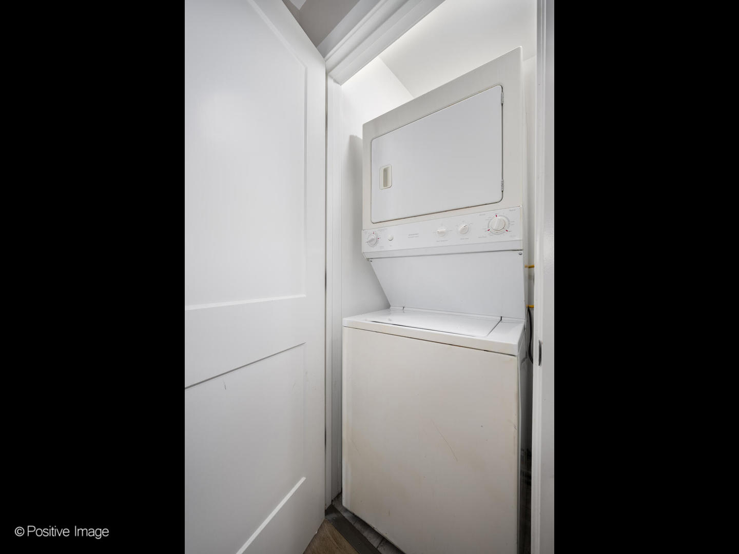 4243 S Princeton Avenue, Chicago, IL 60609