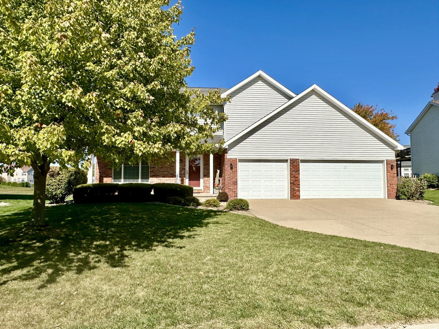 50 Prenzler Drive, Bloomington, IL 61704