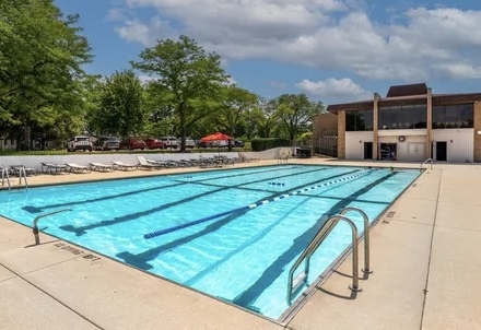 310 W Greenbriar Road #2B, Glen Ellyn, IL 60137
