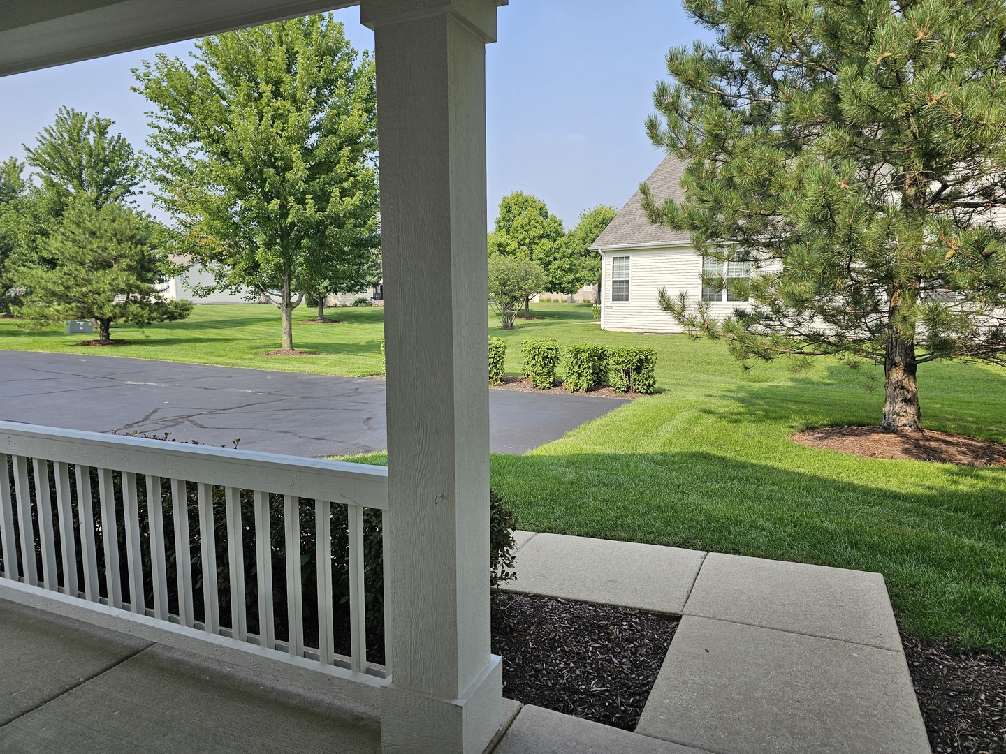 16613 Buckner Pond Way, Crest Hill, IL 60403