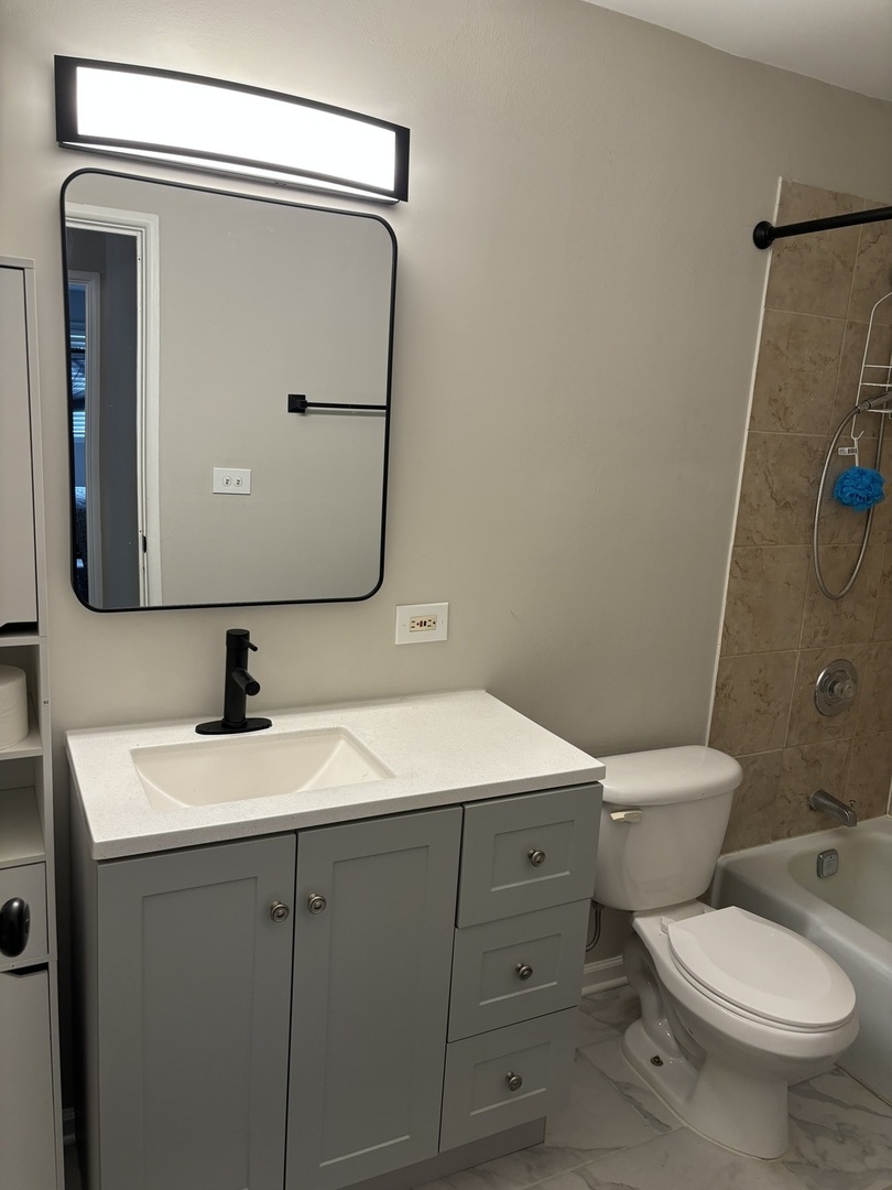 4545 Prescott Avenue #206, Lyons, IL 60534