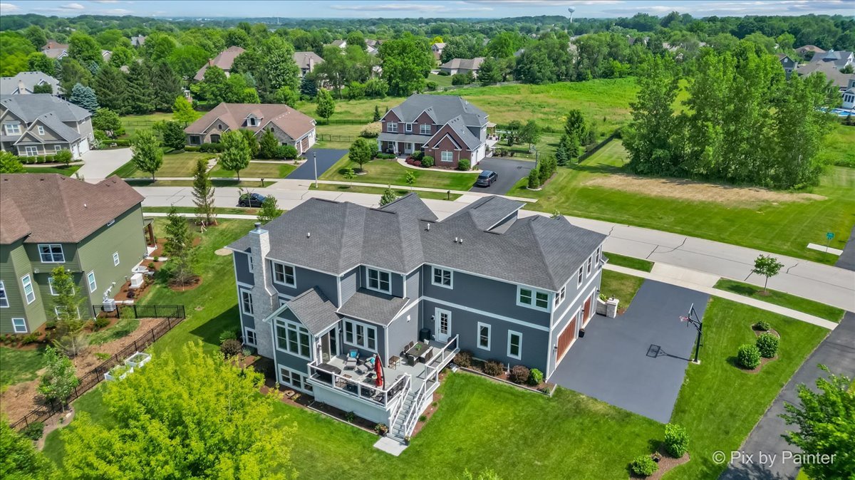 1044 Redbud Lane, Sugar Grove, IL 60554