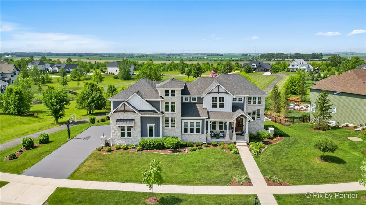 1044 Redbud Lane, Sugar Grove, IL 60554