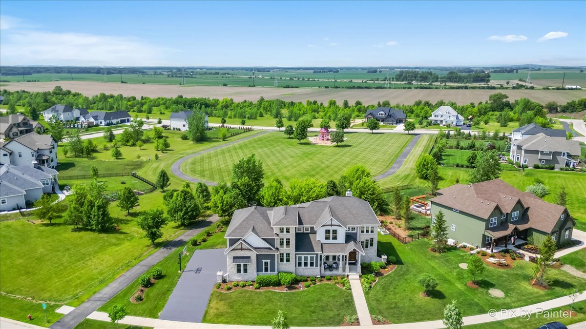 1044 Redbud Lane, Sugar Grove, IL 60554
