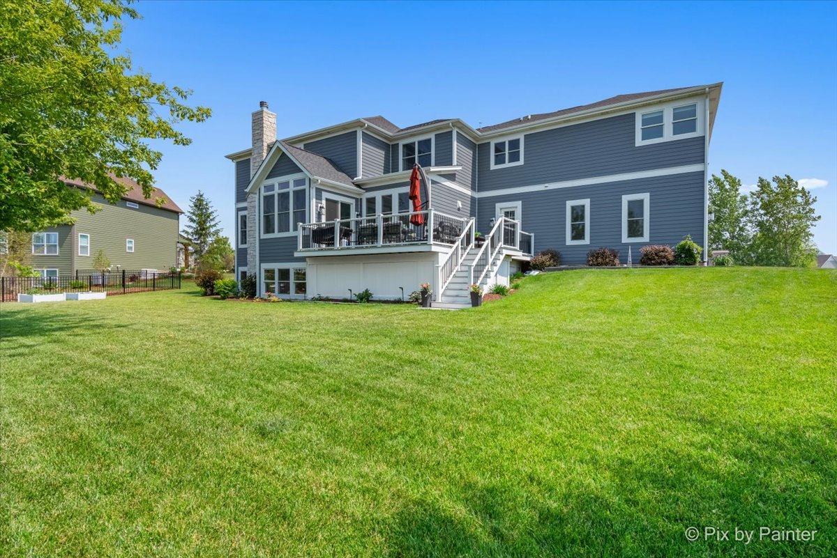 1044 Redbud Lane, Sugar Grove, IL 60554