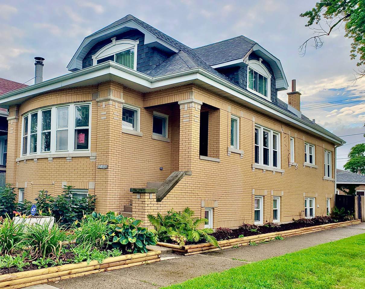 2402 Clinton Avenue, Berwyn, IL 60402