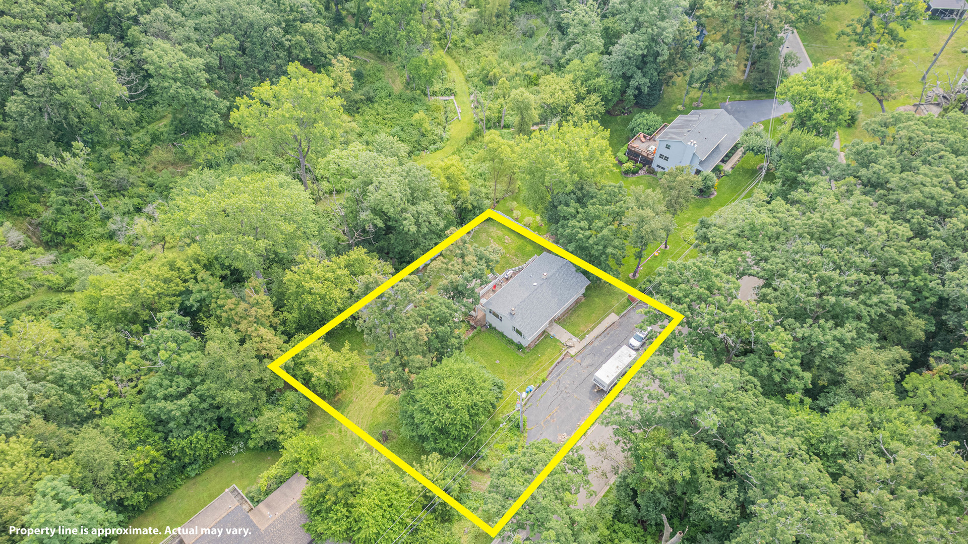 7806 Wooded Shore Drive, Wonder Lake, IL 60097