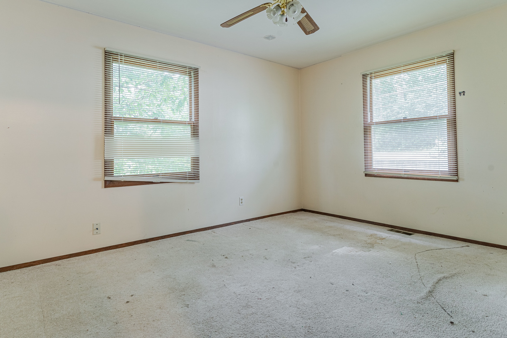 7806 Wooded Shore Drive, Wonder Lake, IL 60097