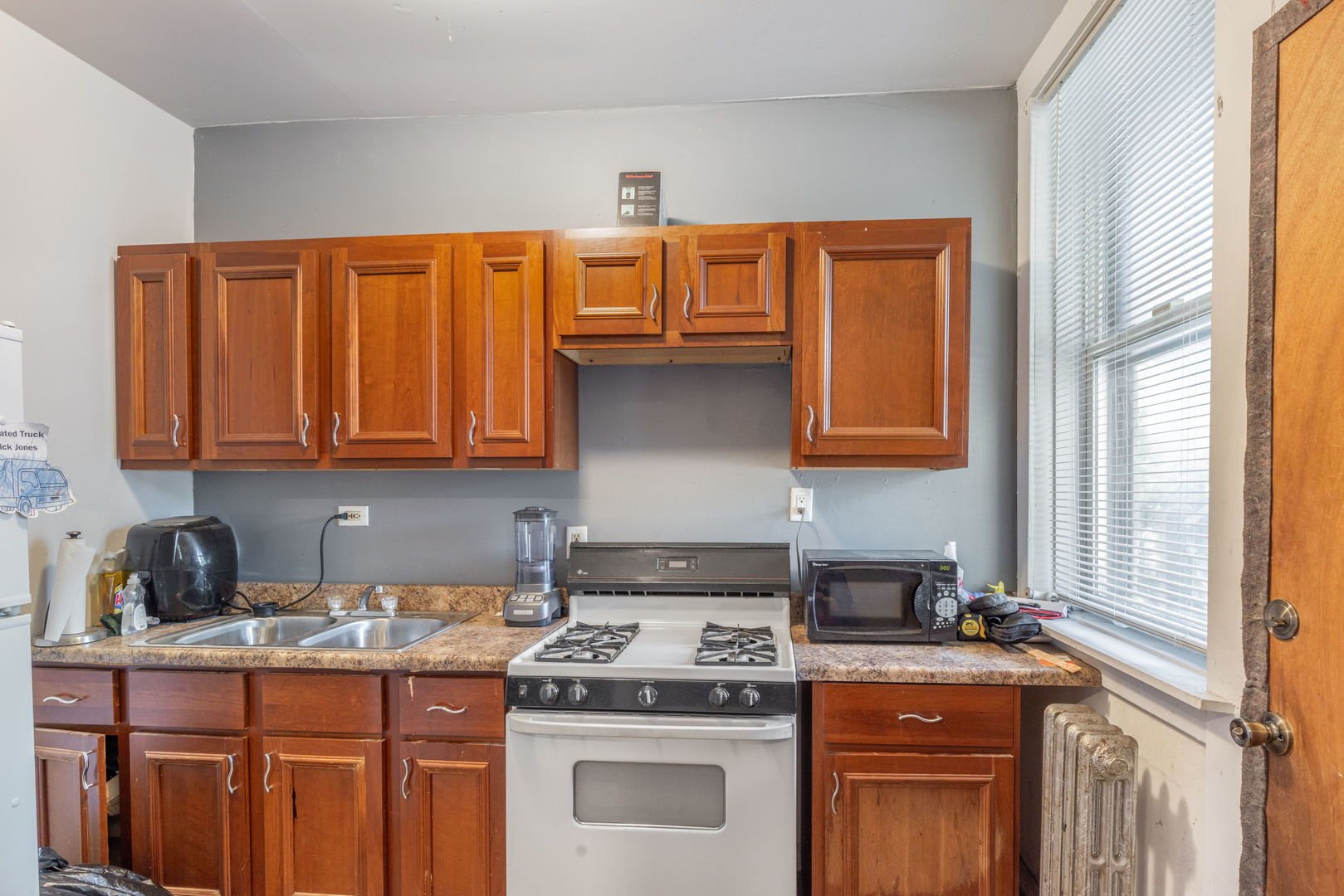 953 E 61st Street #1E, Chicago, IL 60637