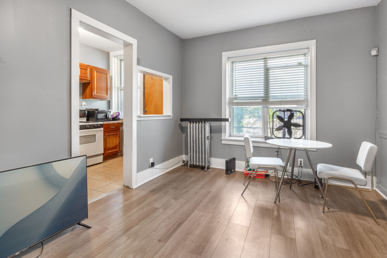 953 E 61st Street #1E, Chicago, IL 60637