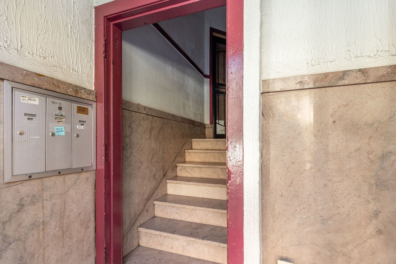 953 E 61st Street #1E, Chicago, IL 60637