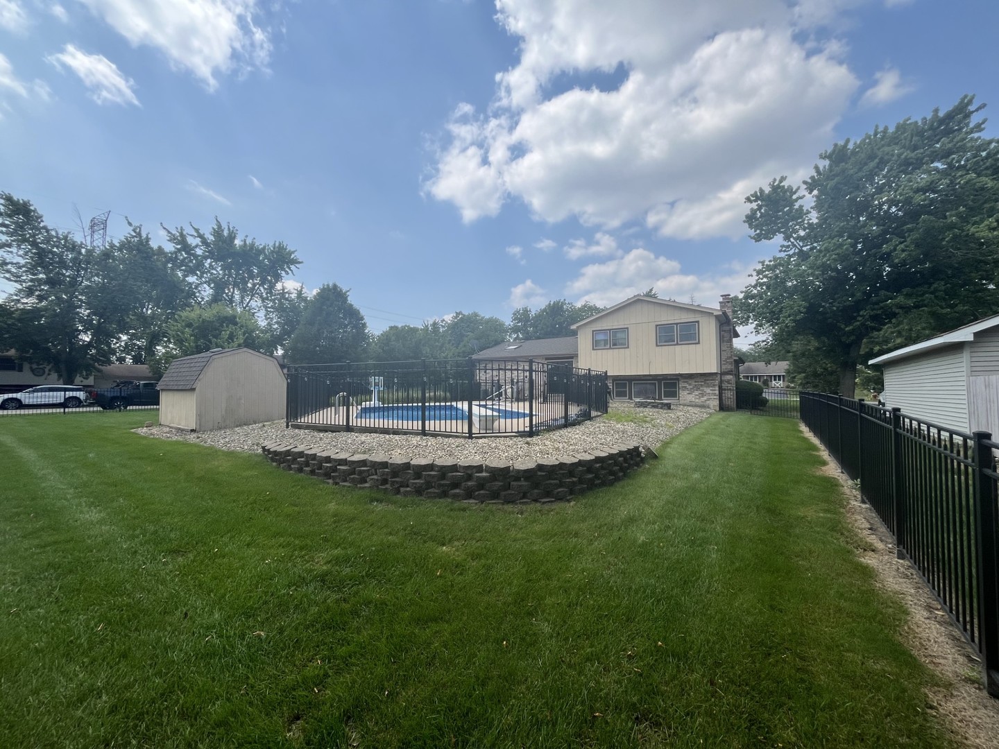 267 Center Road, Frankfort, IL 60423