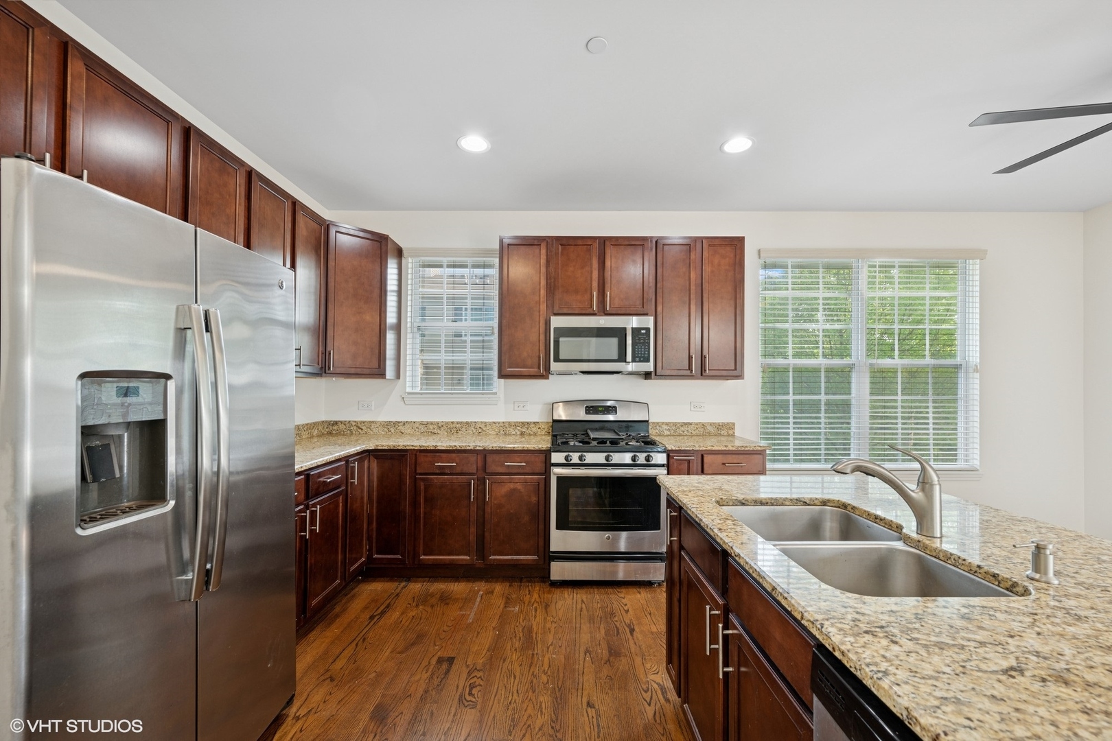 1529 E Arbor Lane, Arlington Heights, IL 60004