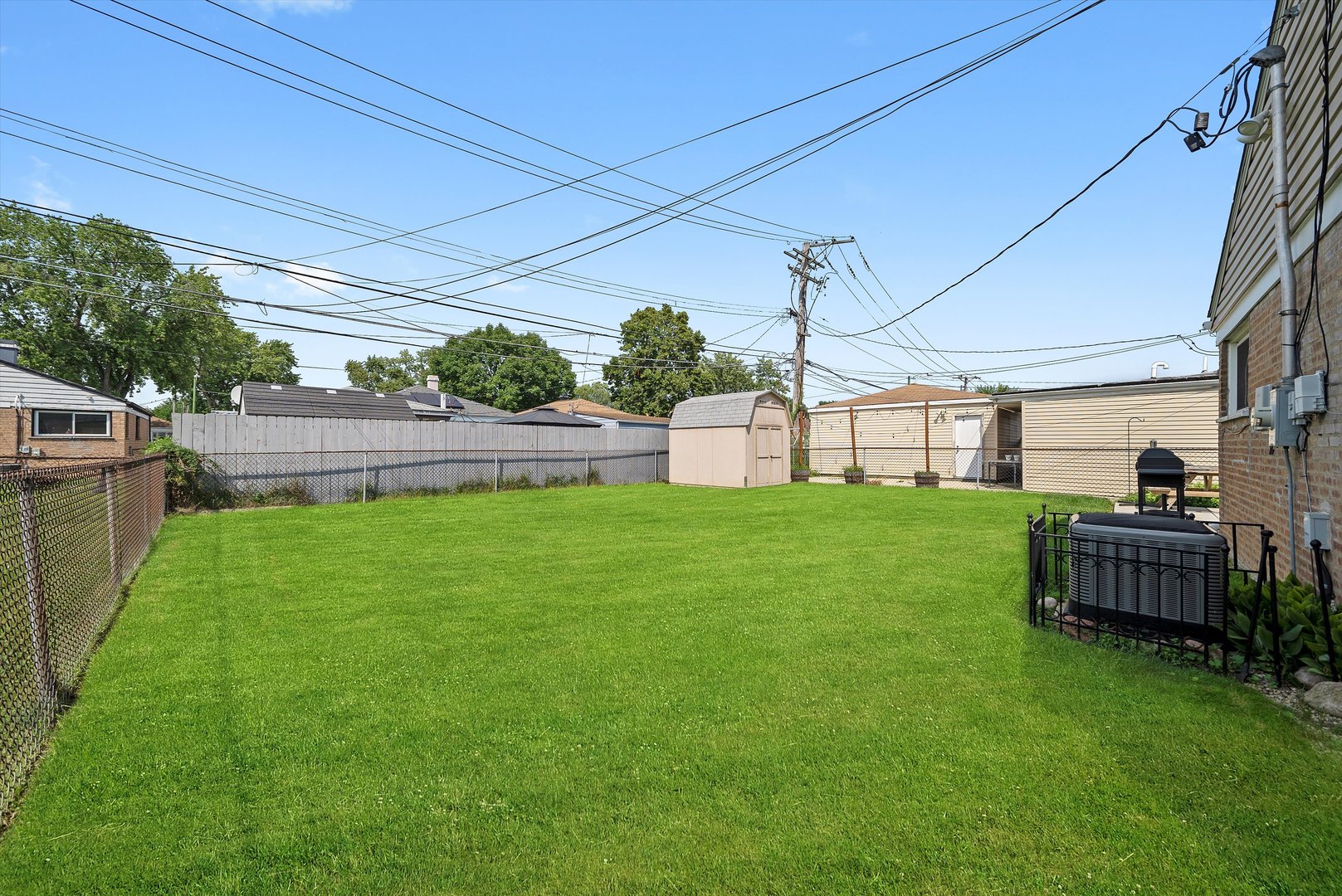 4706 W 82nd Place, Chicago, IL 60652
