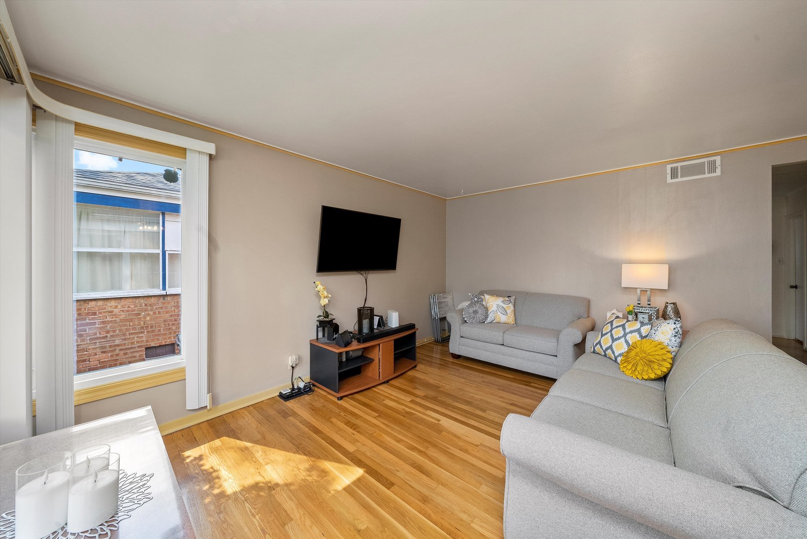 4706 W 82nd Place, Chicago, IL 60652