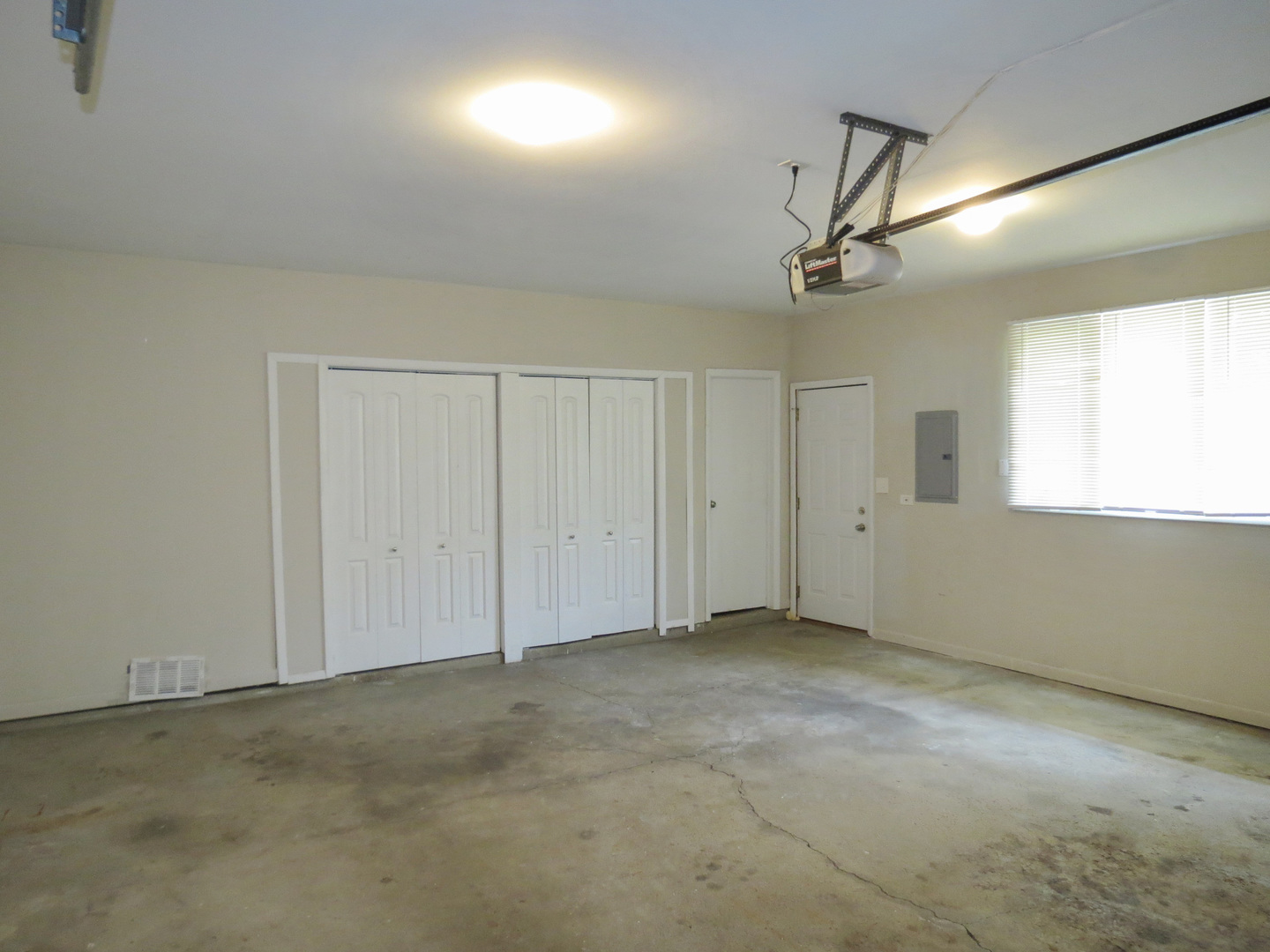 12970 Mccarthy Road, Lemont, IL 60439