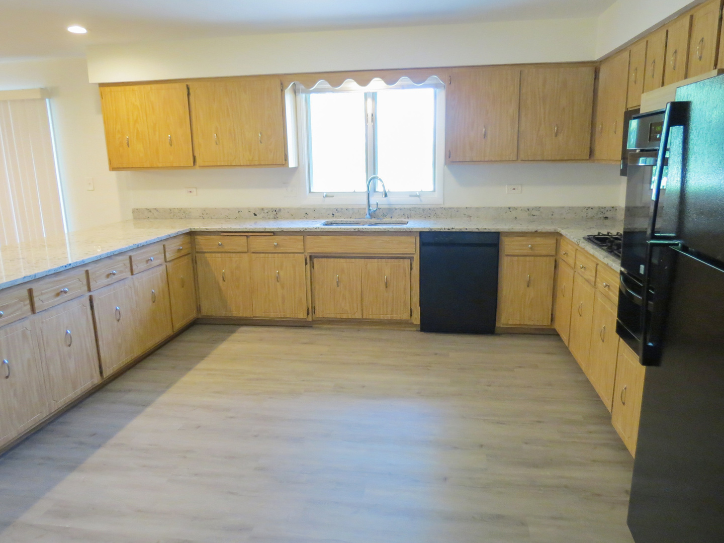 12970 Mccarthy Road, Lemont, IL 60439