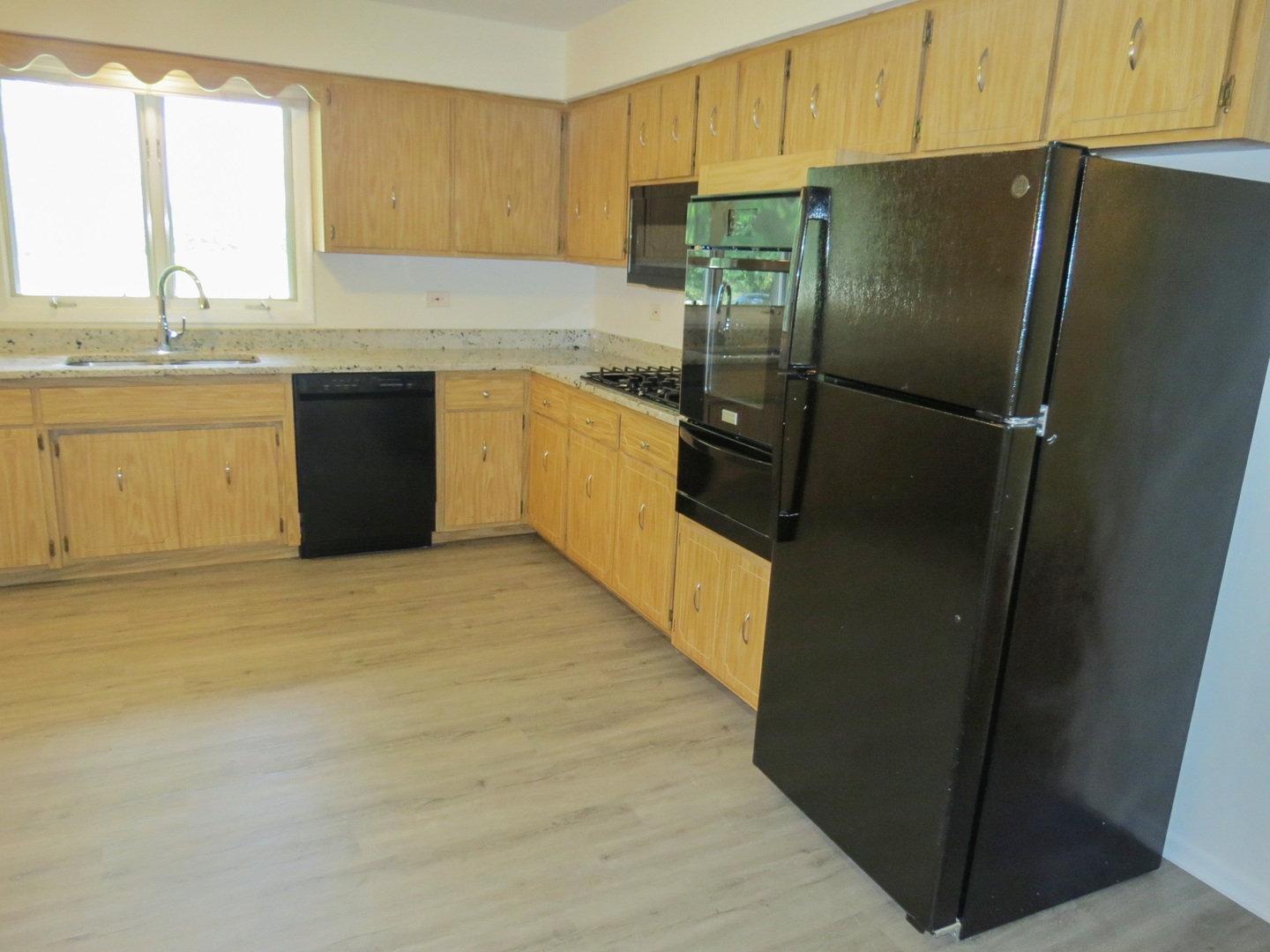 12970 Mccarthy Road, Lemont, IL 60439