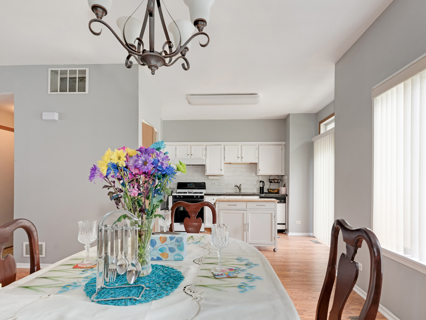 2809 Alameda Court, Naperville, IL 60564