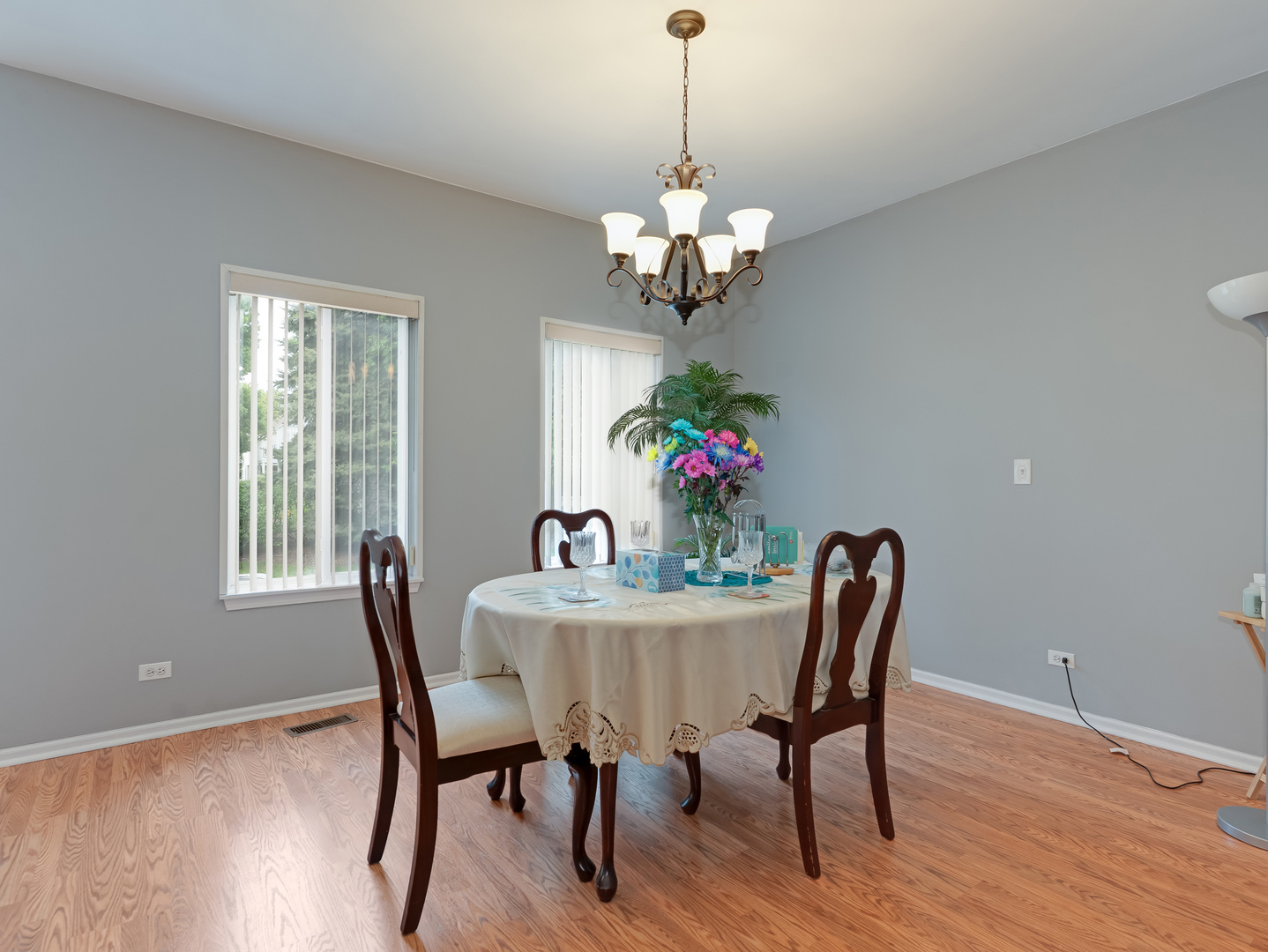 2809 Alameda Court, Naperville, IL 60564