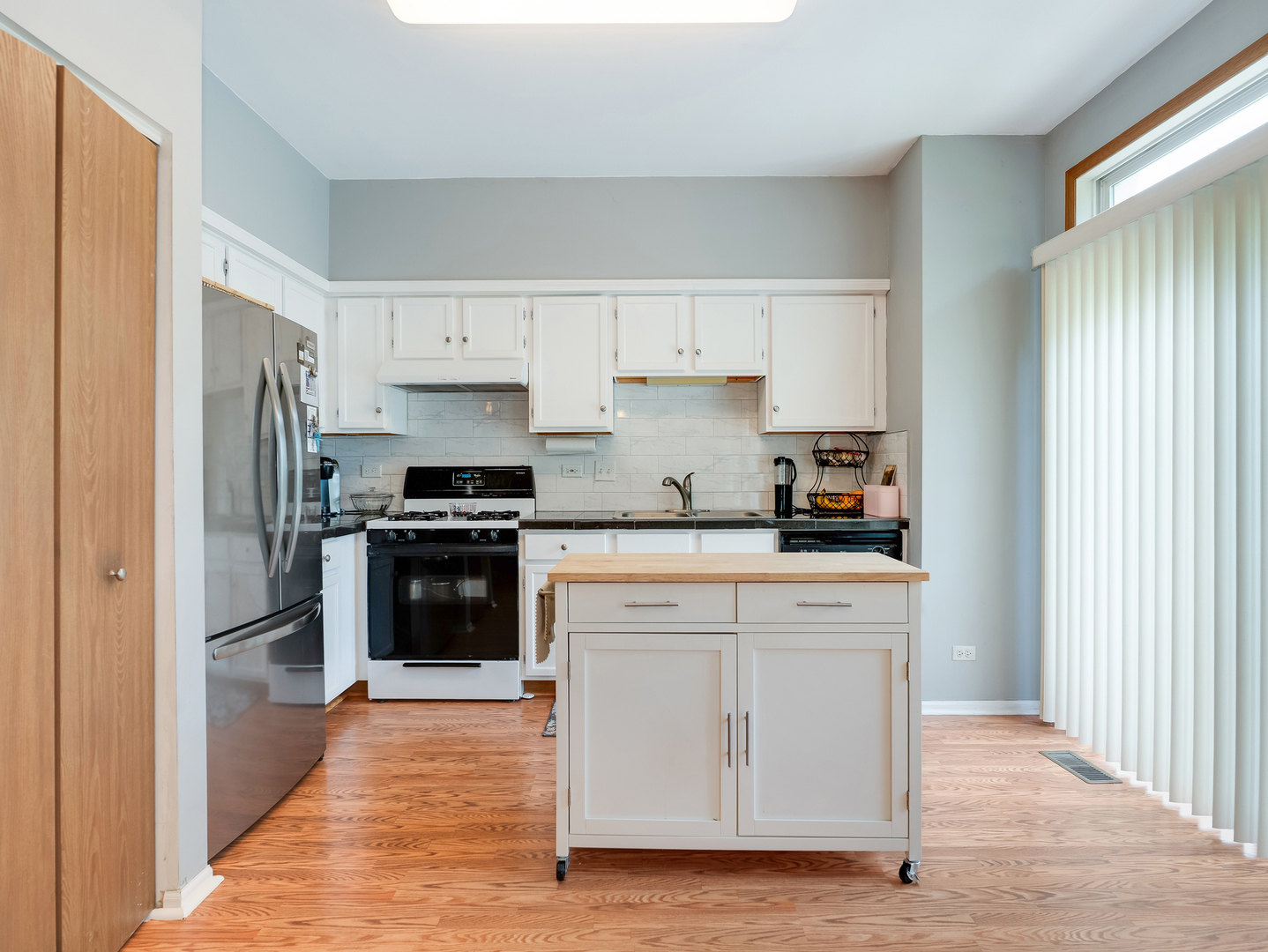 2809 Alameda Court, Naperville, IL 60564