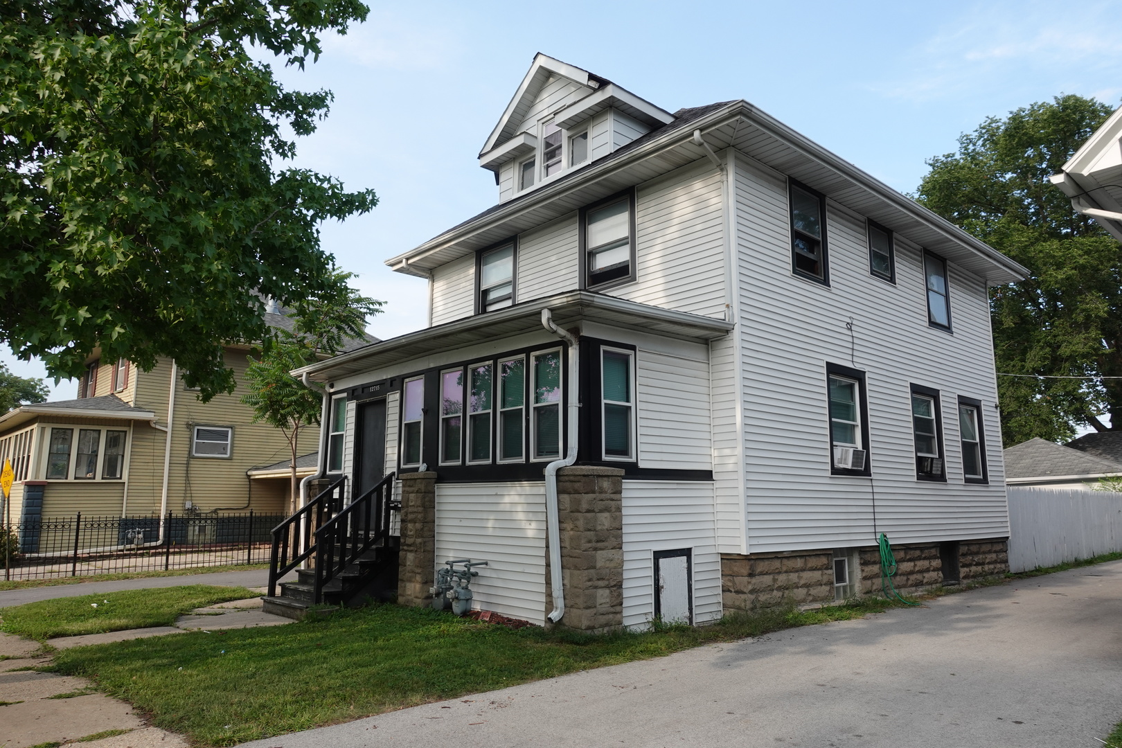 12715 S GREENWOOD Street, Blue Island, IL 60406