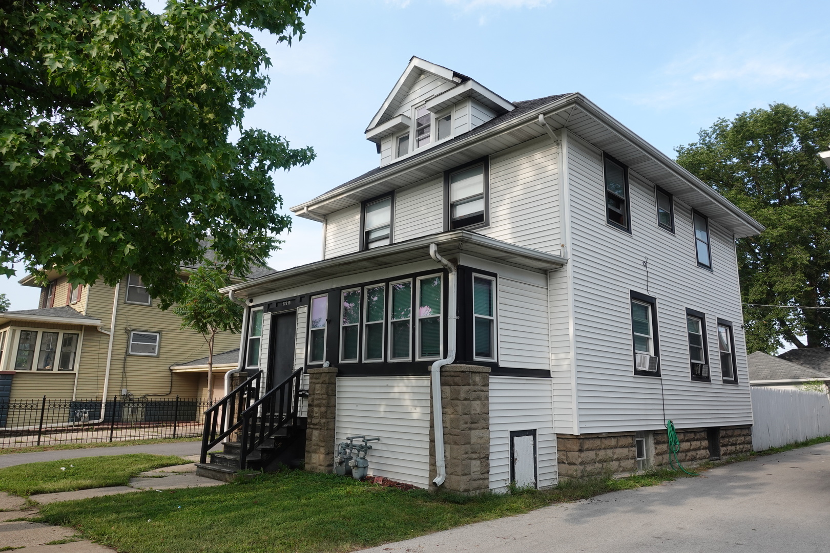 12715 S GREENWOOD Street, Blue Island, IL 60406