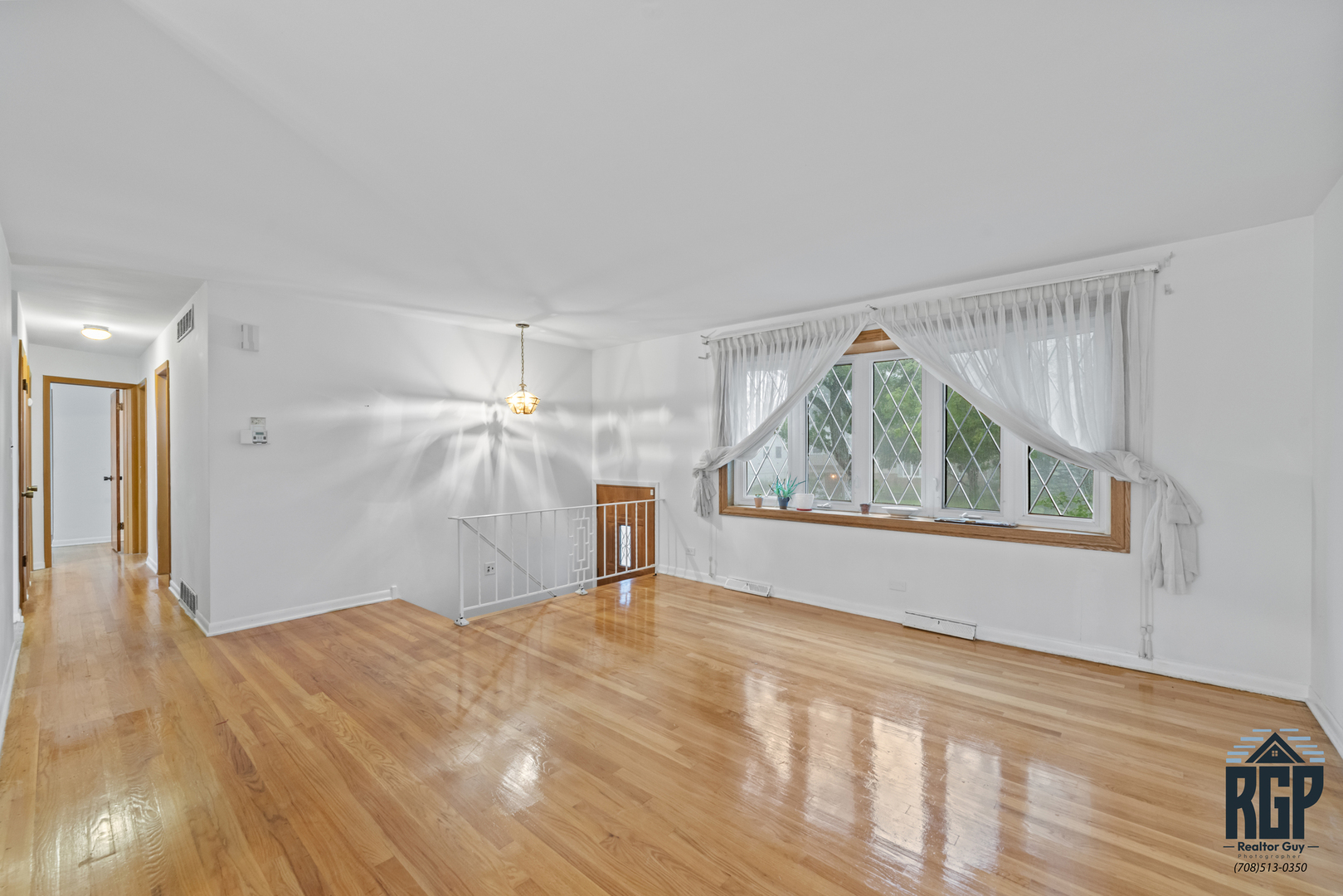 9013 W 91st Place, Hickory Hills, IL 60457