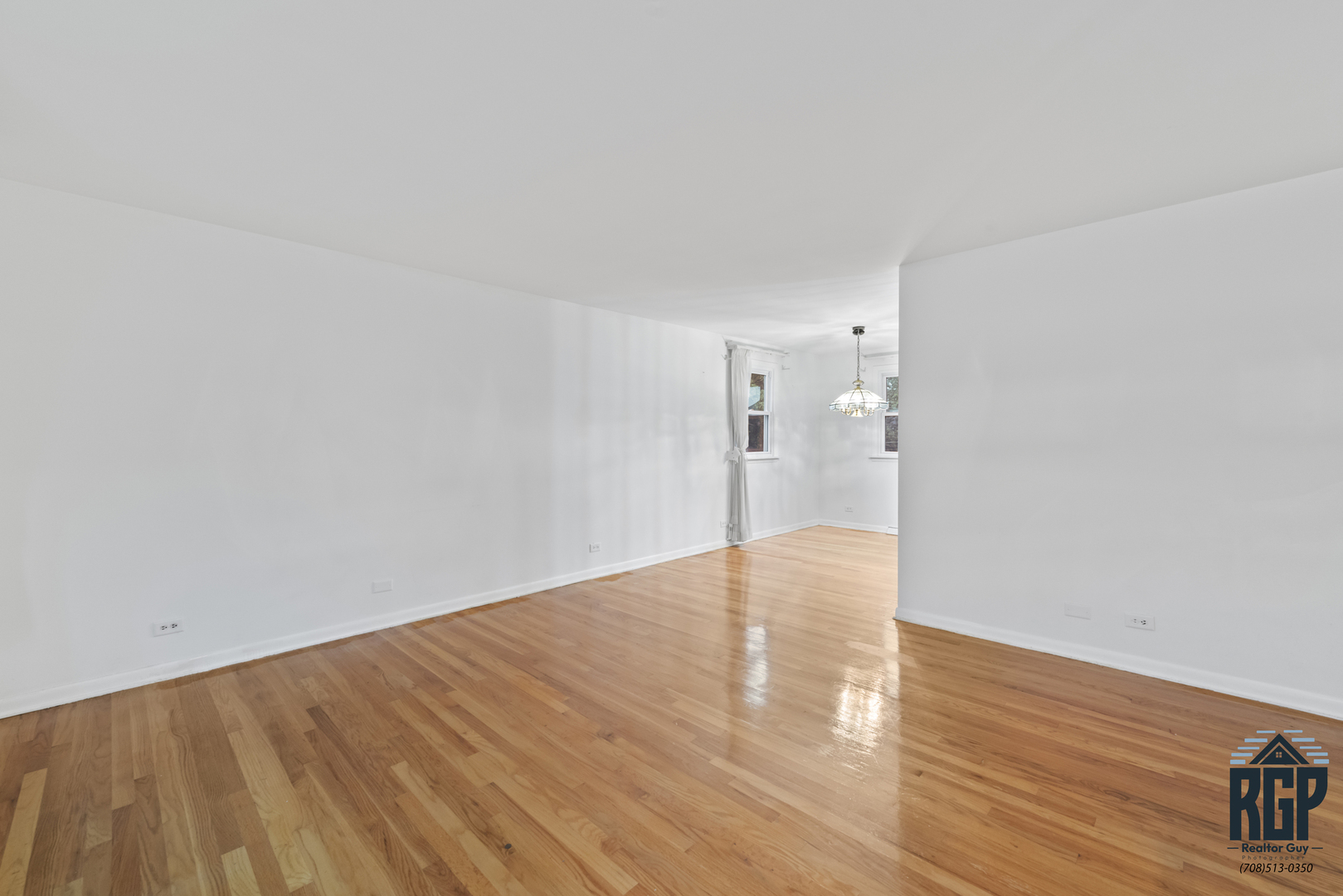 9013 W 91st Place, Hickory Hills, IL 60457