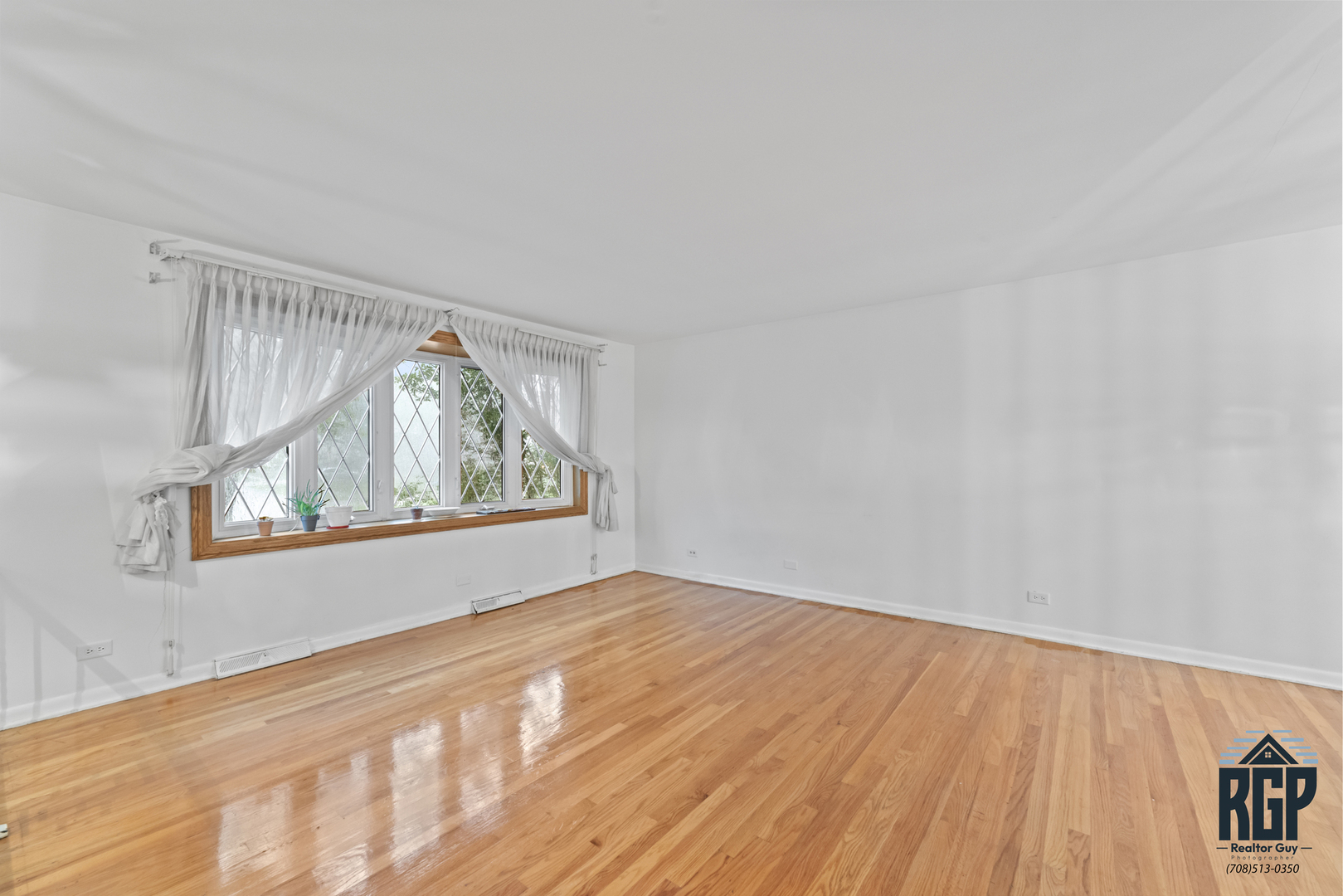 9013 W 91st Place, Hickory Hills, IL 60457