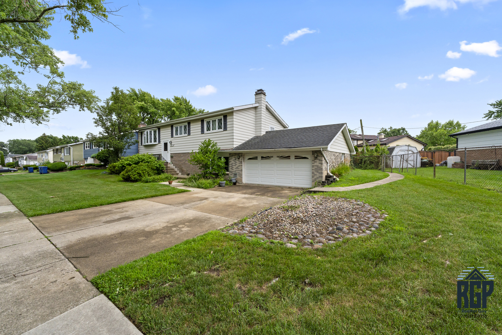 9013 W 91st Place, Hickory Hills, IL 60457