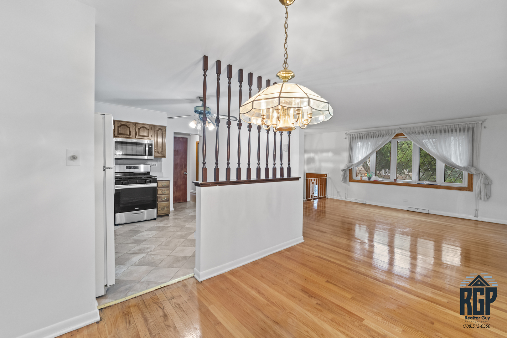 9013 W 91st Place, Hickory Hills, IL 60457