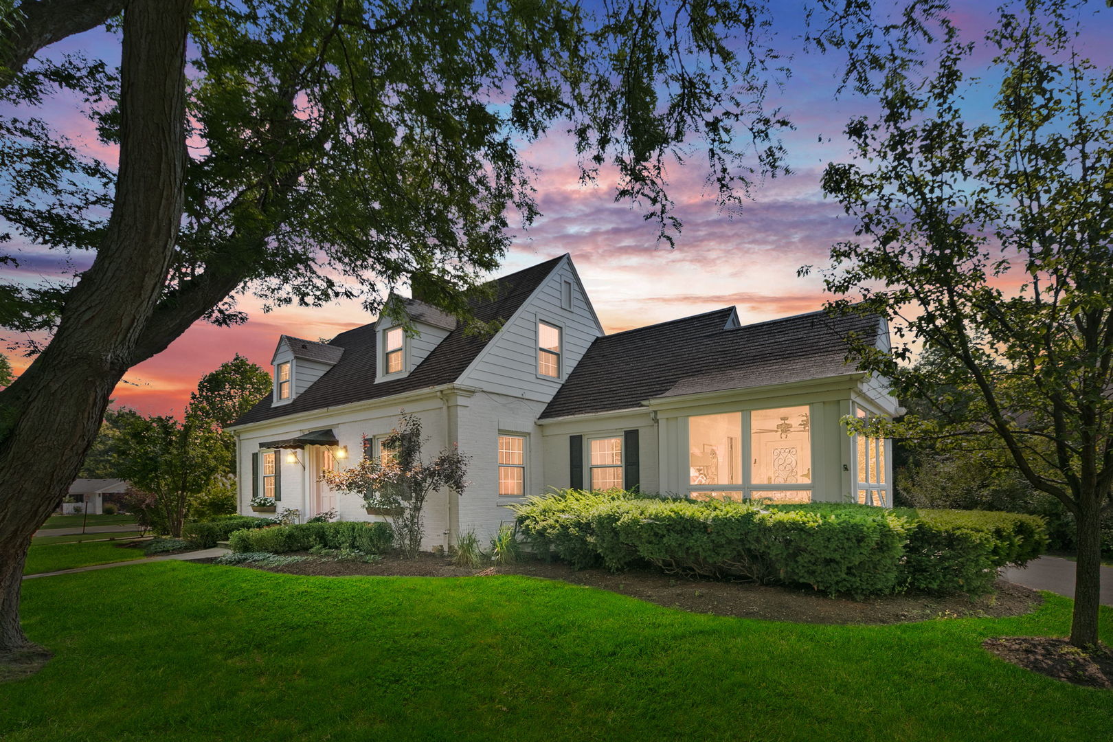 181 S Delaplaine Road, Riverside, IL 60546
