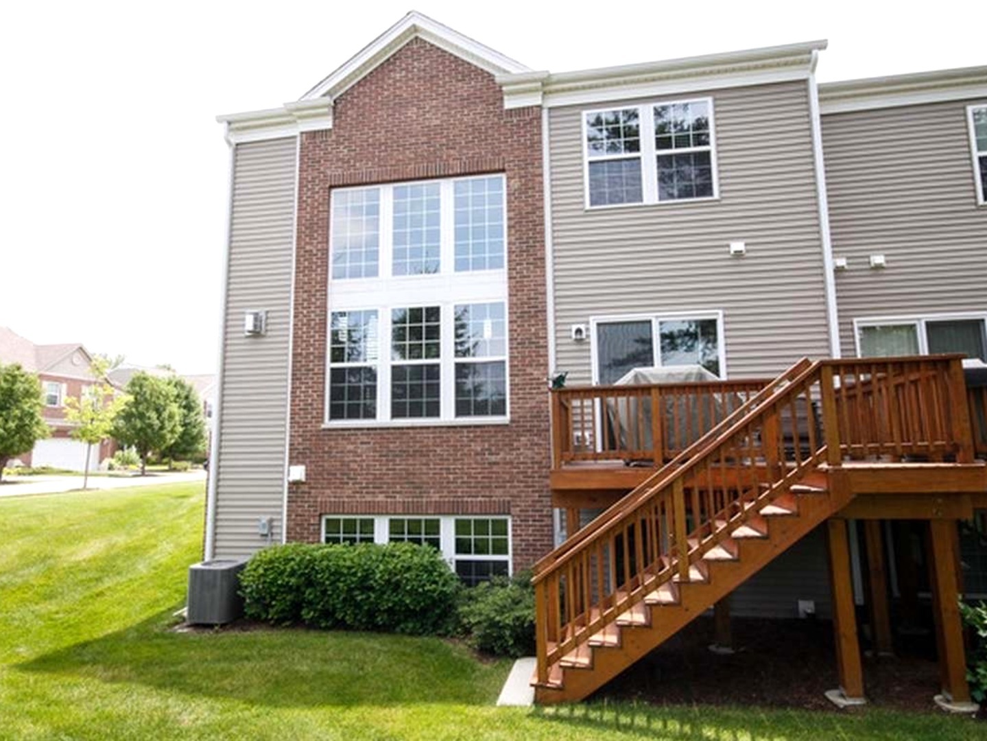 10S400 Carrington Circle #0, Willowbrook, IL 60527