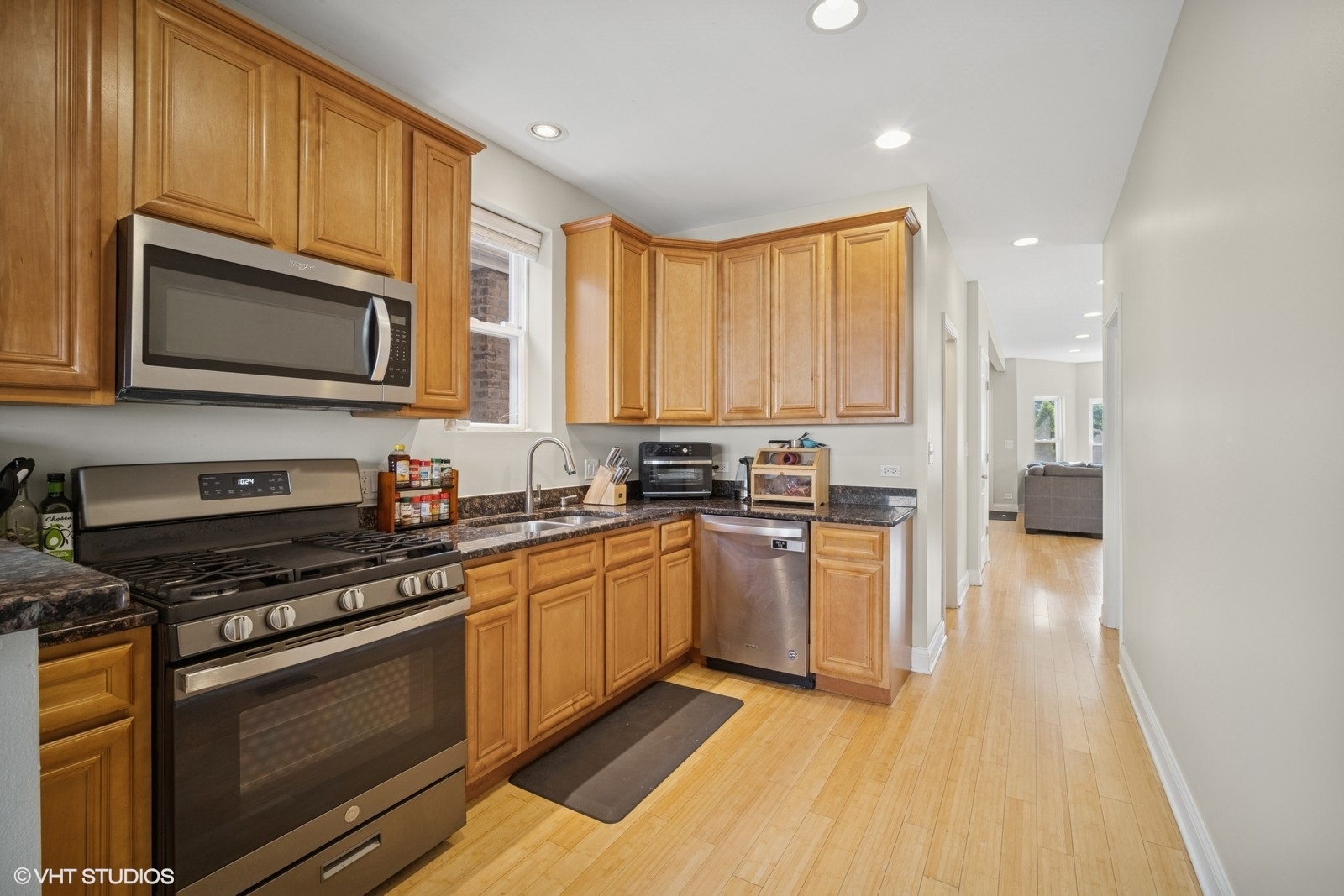 2256 N Lavergne Avenue, Chicago, IL 60639