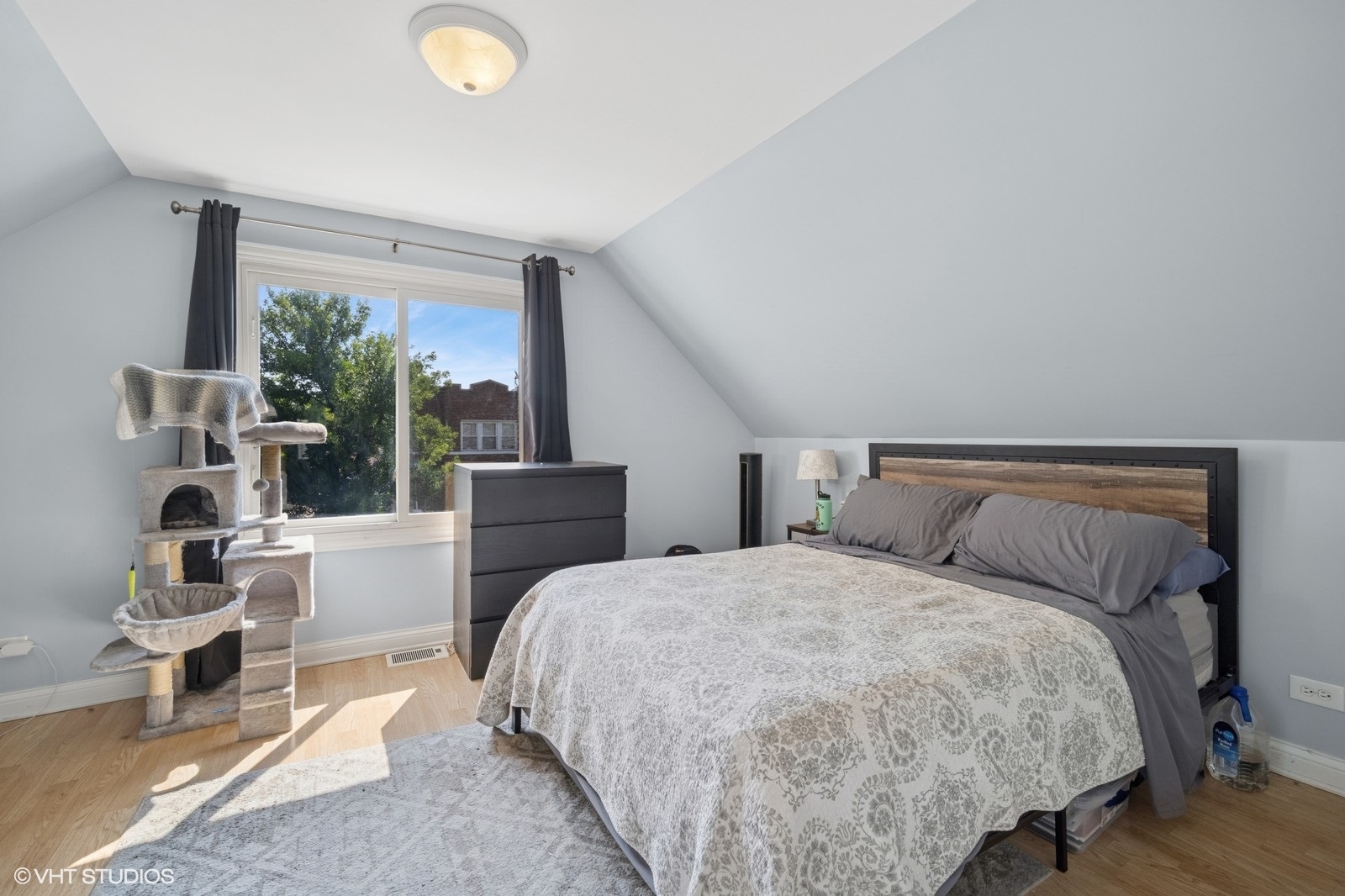 2256 N Lavergne Avenue, Chicago, IL 60639