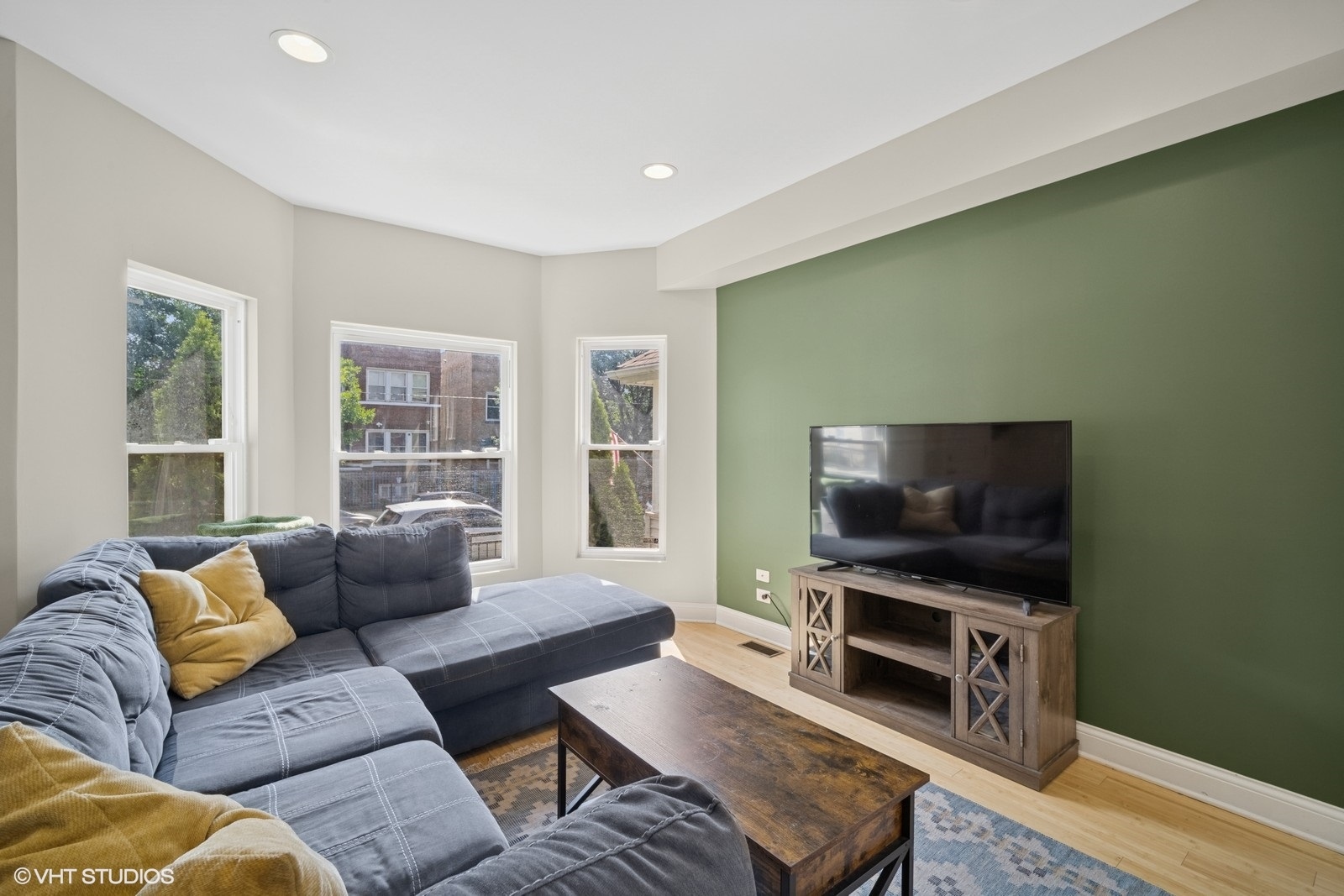 2256 N Lavergne Avenue, Chicago, IL 60639