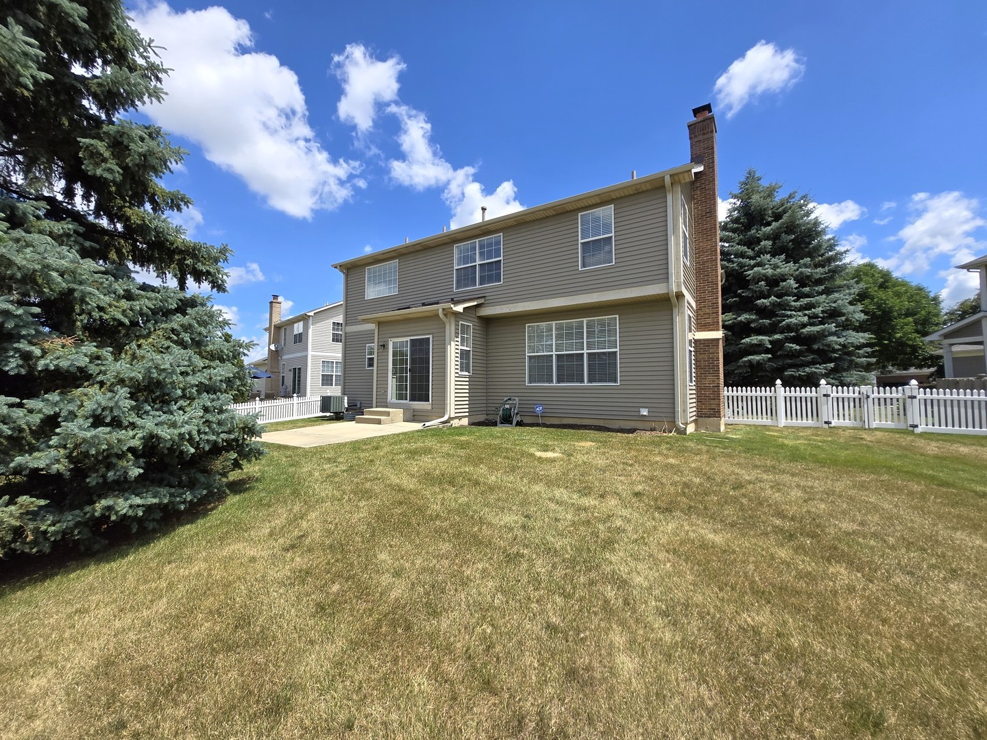 1204 FREDERICK Court, Elgin, IL 60120