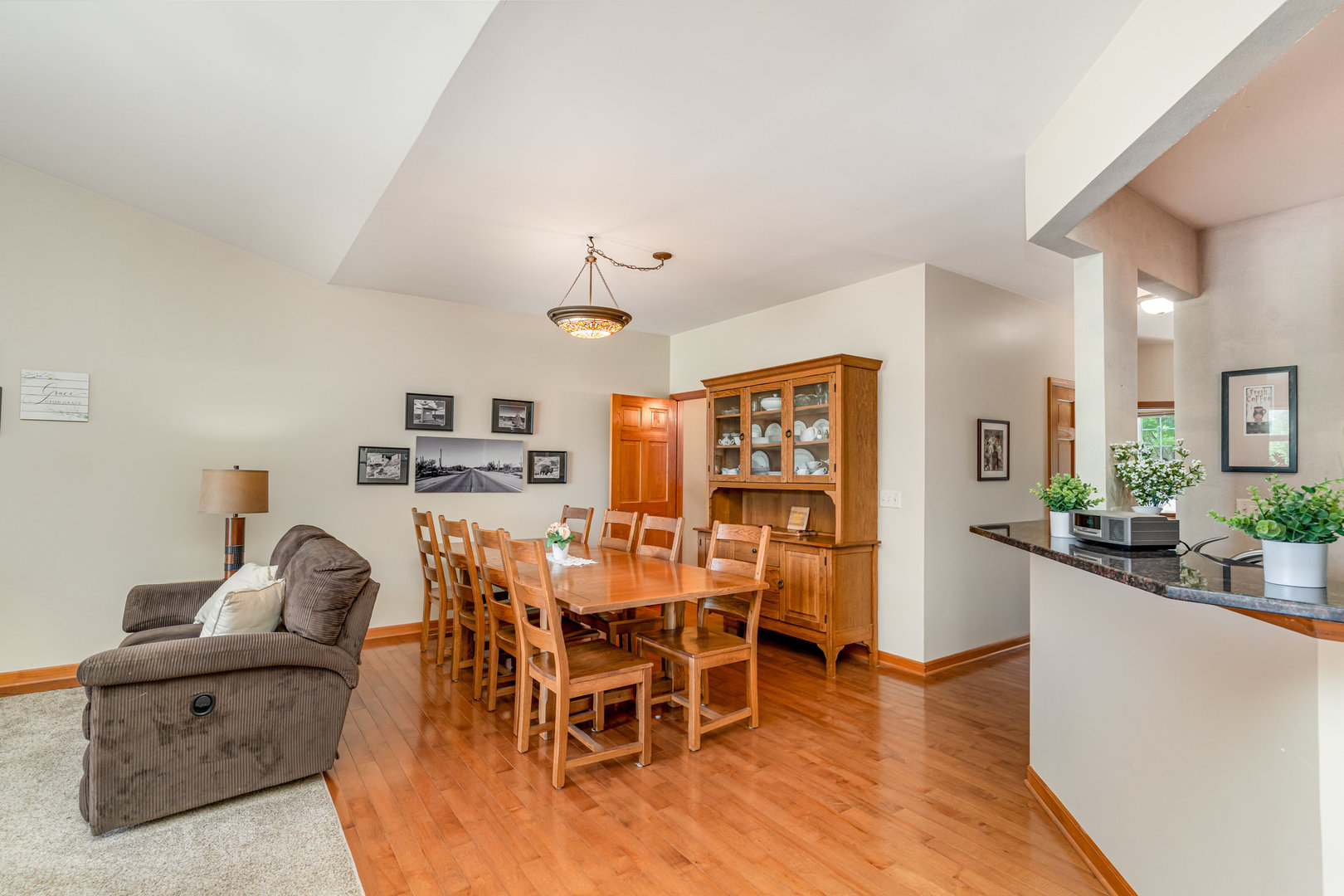 1460 Sedona Avenue, Aurora, IL 60504
