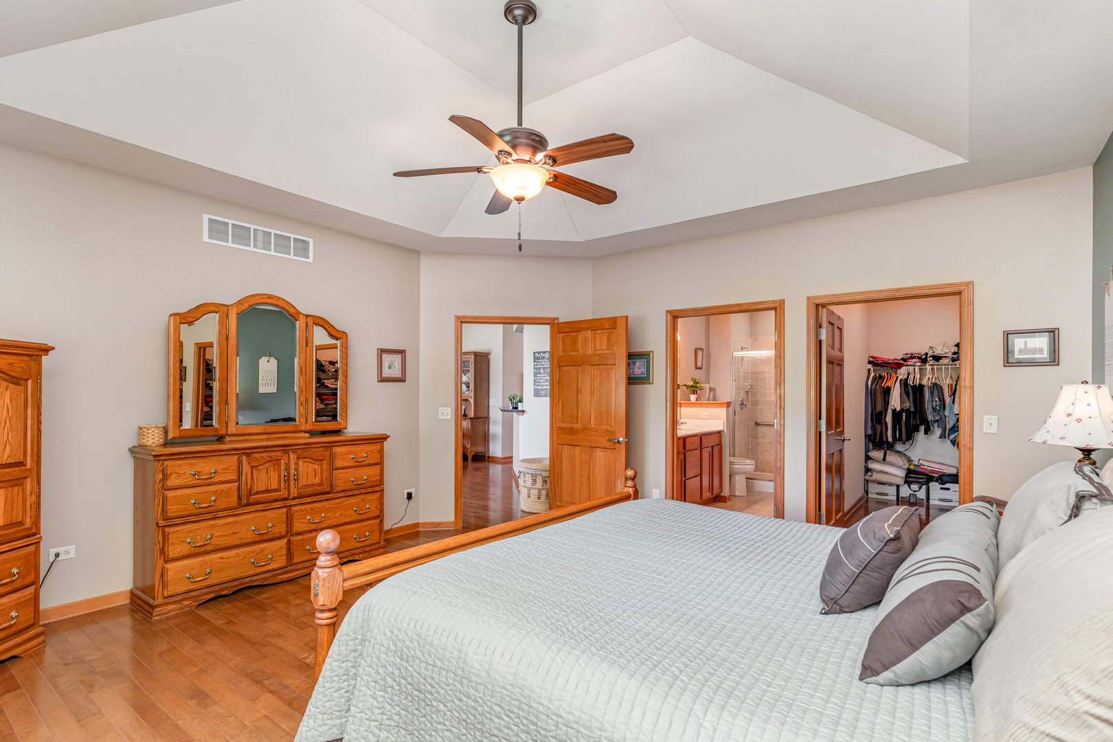 1460 Sedona Avenue, Aurora, IL 60504