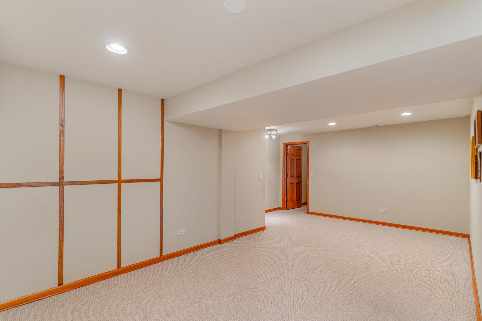 1460 Sedona Avenue, Aurora, IL 60504