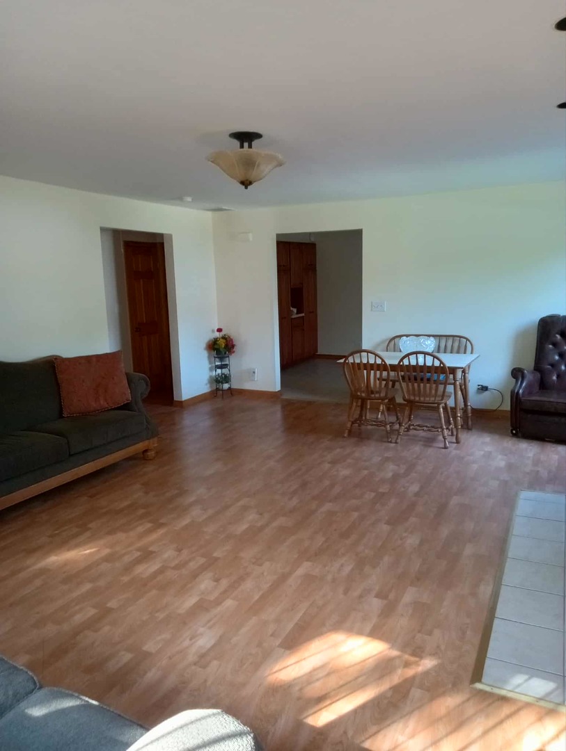 14900 Perry Avenue, South Holland, IL 60473